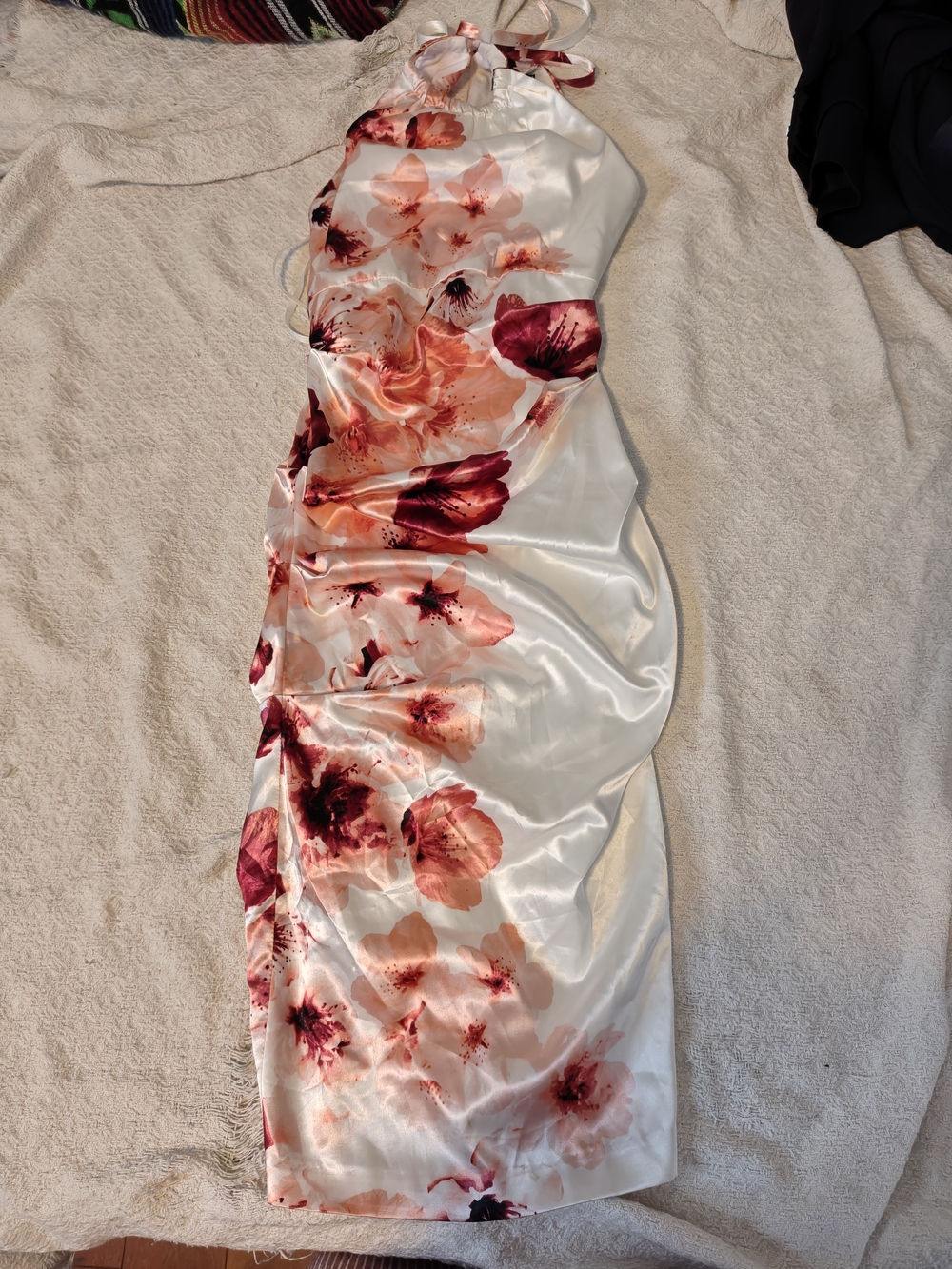 le chateau White Pink Red Floral Ruched Satin Halter Neck Midi Dress Size XXS